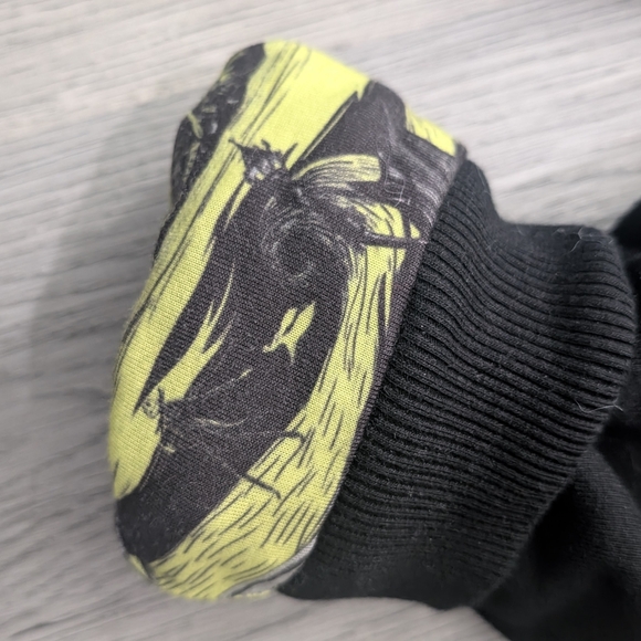 OH MY DISNEY! Nightmare Before Christmas Reversible crewneck Size XS Goth Unisex - Picture 7 of 10